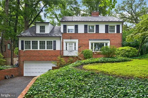 7215 ROLLINGWOOD DRIVE