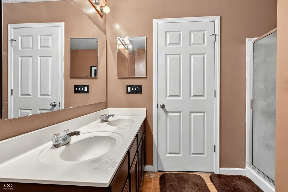 15108 Royal Grove Drive Noblesville, IN 46060