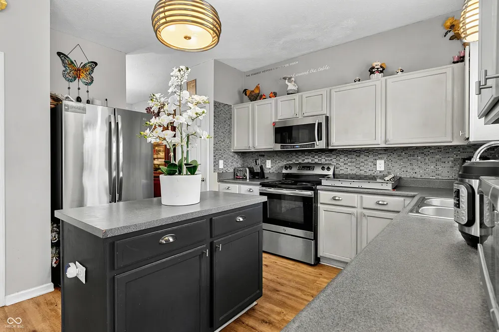 15108 Royal Grove Drive Noblesville, IN 46060
