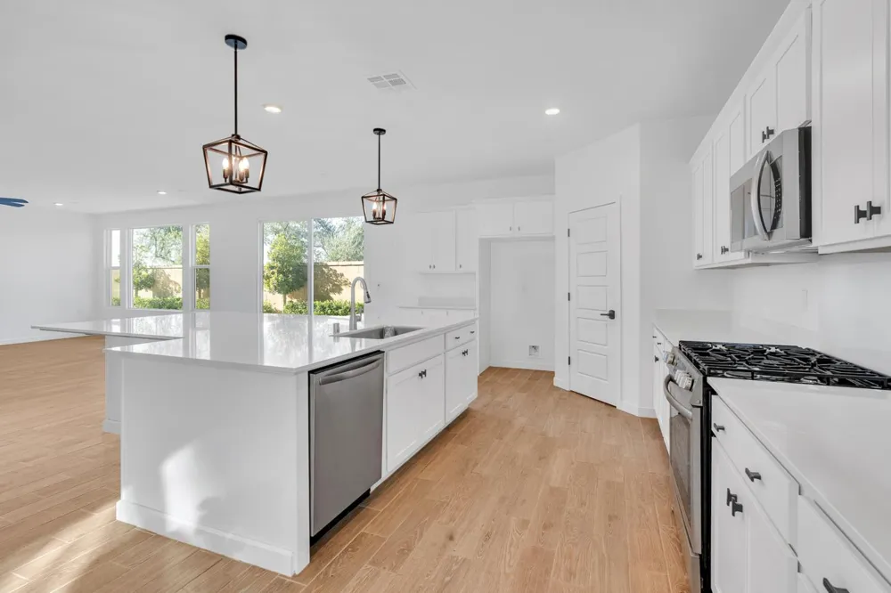 1240 Atlantica Drive S Madera, CA 93636