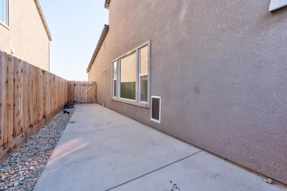 1240 Atlantica Drive S Madera, CA 93636