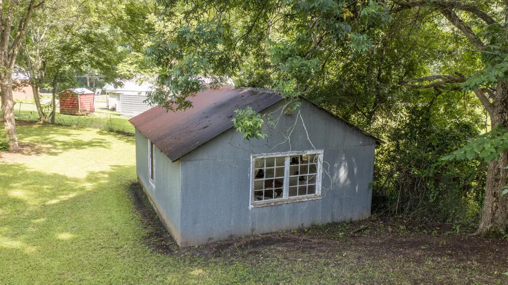 11 North Street Manchester, GA 31816
