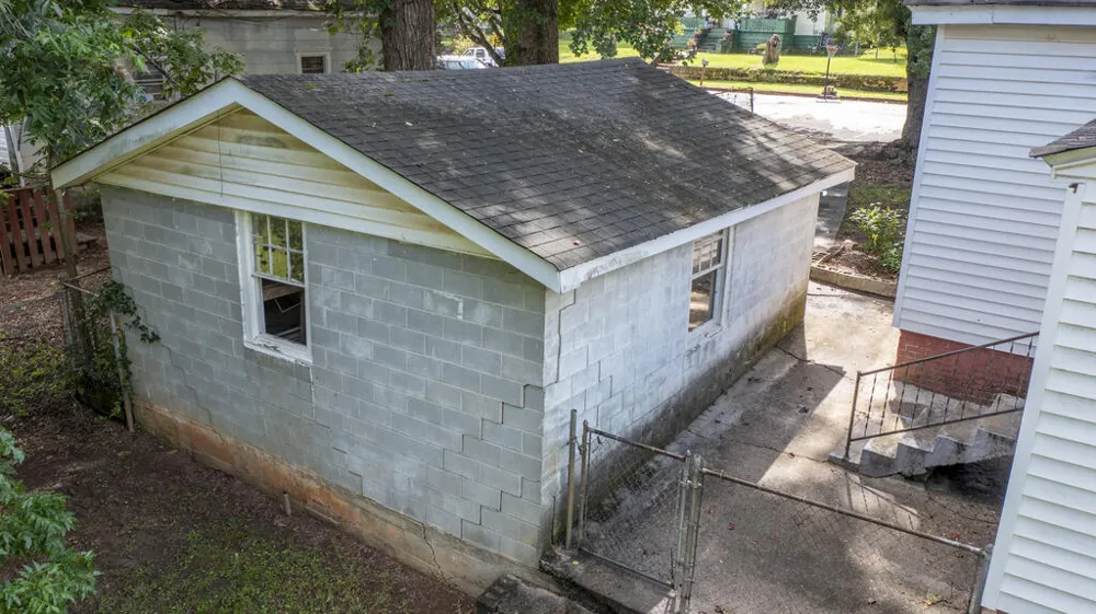 11 North Street Manchester, GA 31816