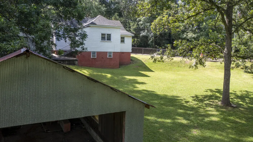11 North Street Manchester, GA 31816