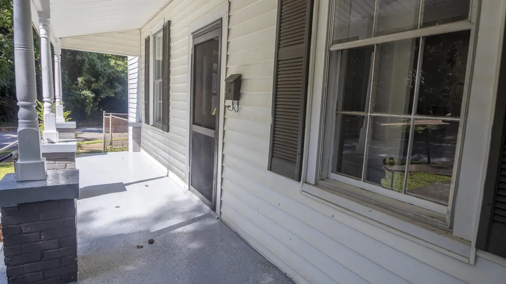 11 North Street Manchester, GA 31816
