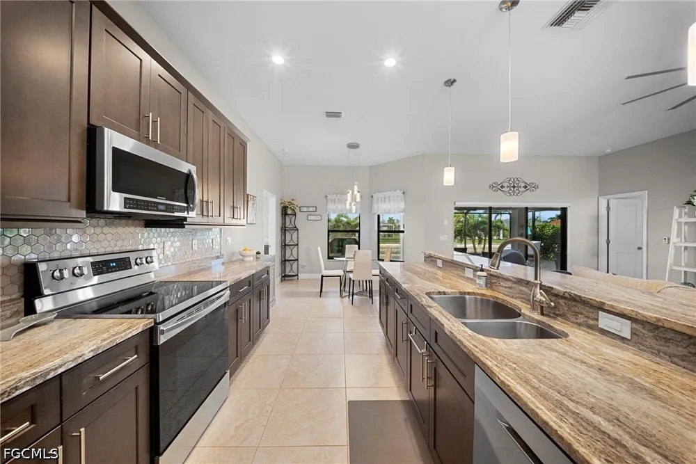 SW 11th Place Cape Coral, FL 33914