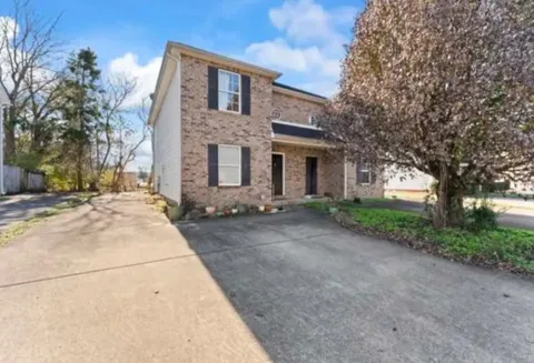 1422 Middleborough Ct