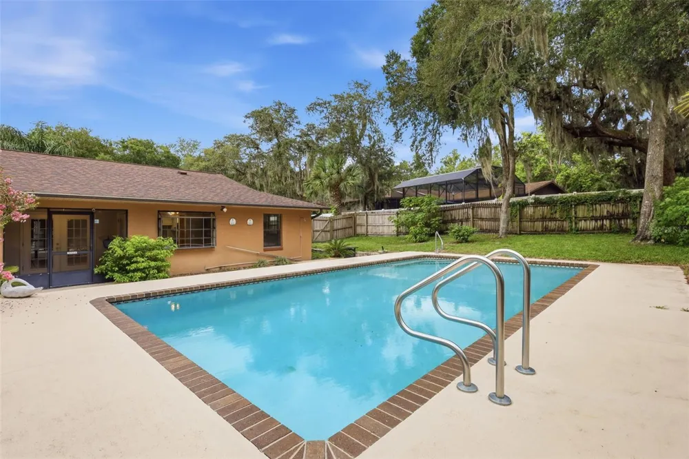 226 COUNCIL BLUFFS DRIVE Deltona, FL 32725
