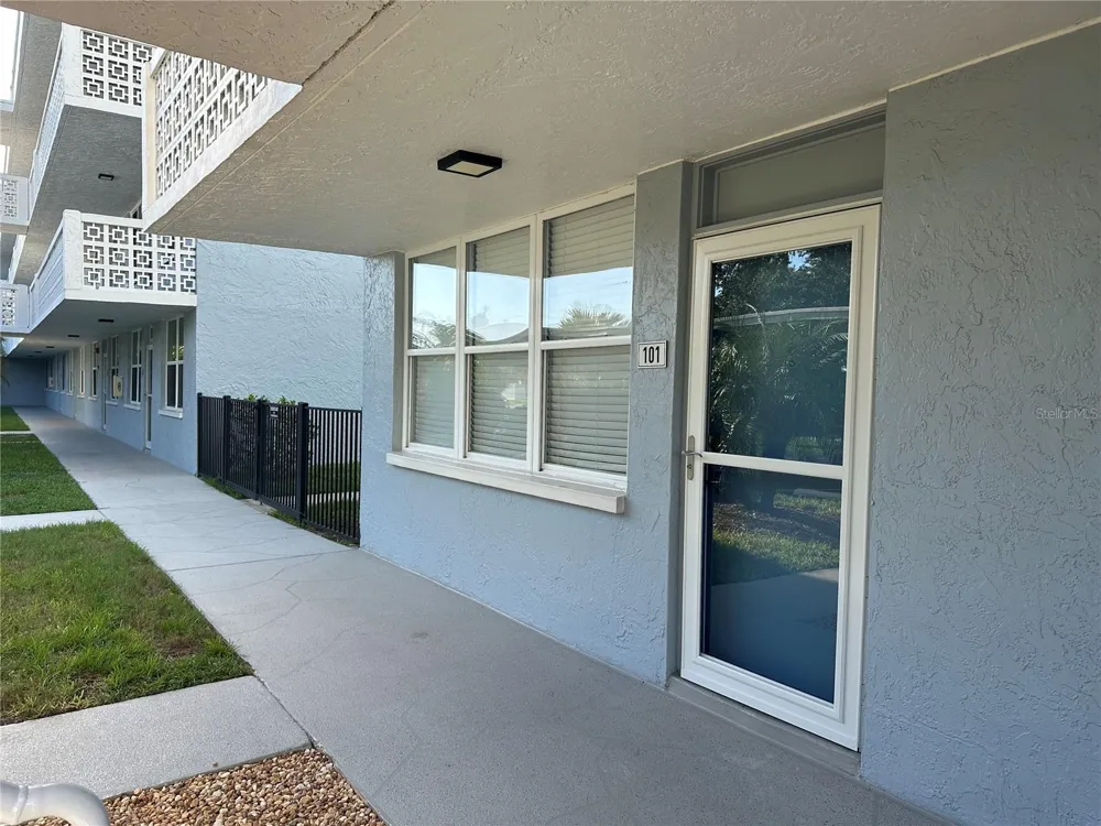 4720 LOCUST STREET NE #101 St Petersburg, FL 33703
