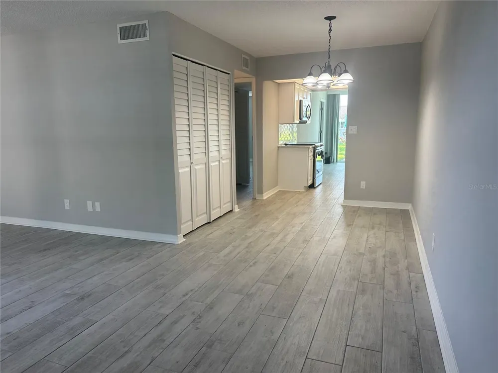 4720 LOCUST STREET NE #101 St Petersburg, FL 33703