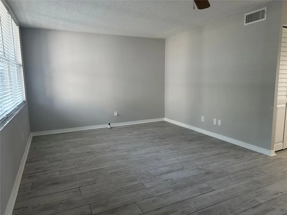 4720 LOCUST STREET NE #101 St Petersburg, FL 33703