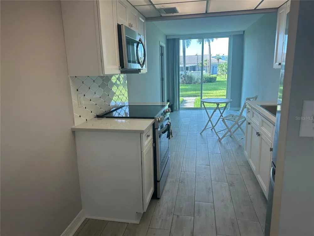4720 LOCUST STREET NE #101 St Petersburg, FL 33703