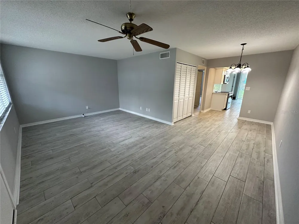 4720 LOCUST STREET NE #101 St Petersburg, FL 33703