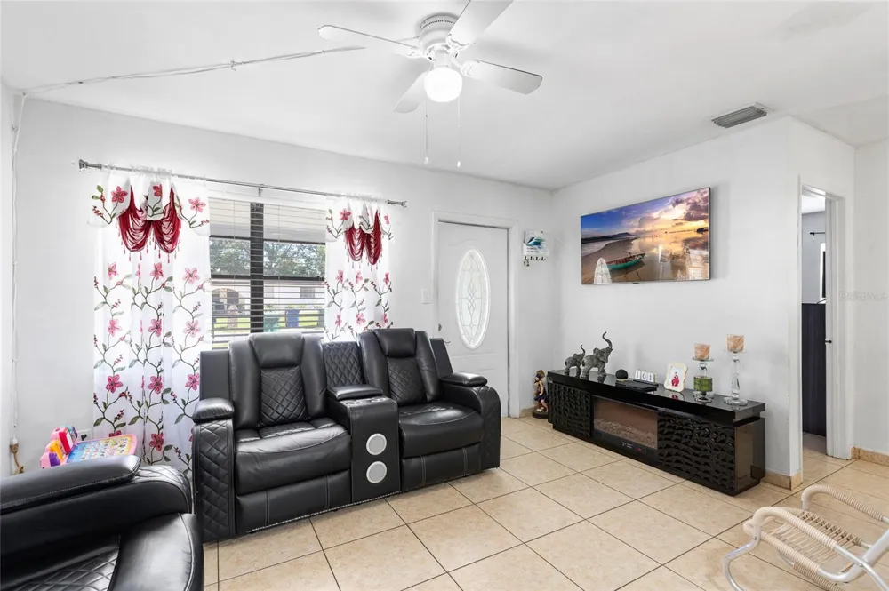 2313 E 111TH AVE Tampa, FL 33612