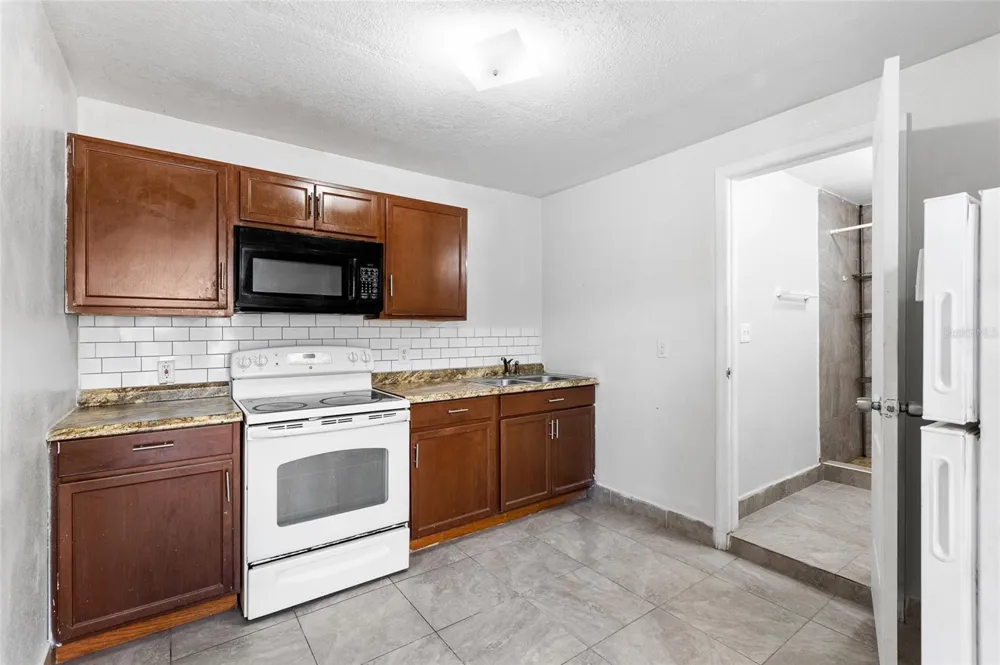 2313 E 111TH AVE Tampa, FL 33612