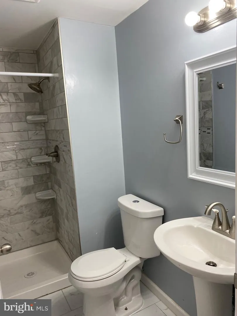 8122 PARKDALE COURT Springfield, VA 22153