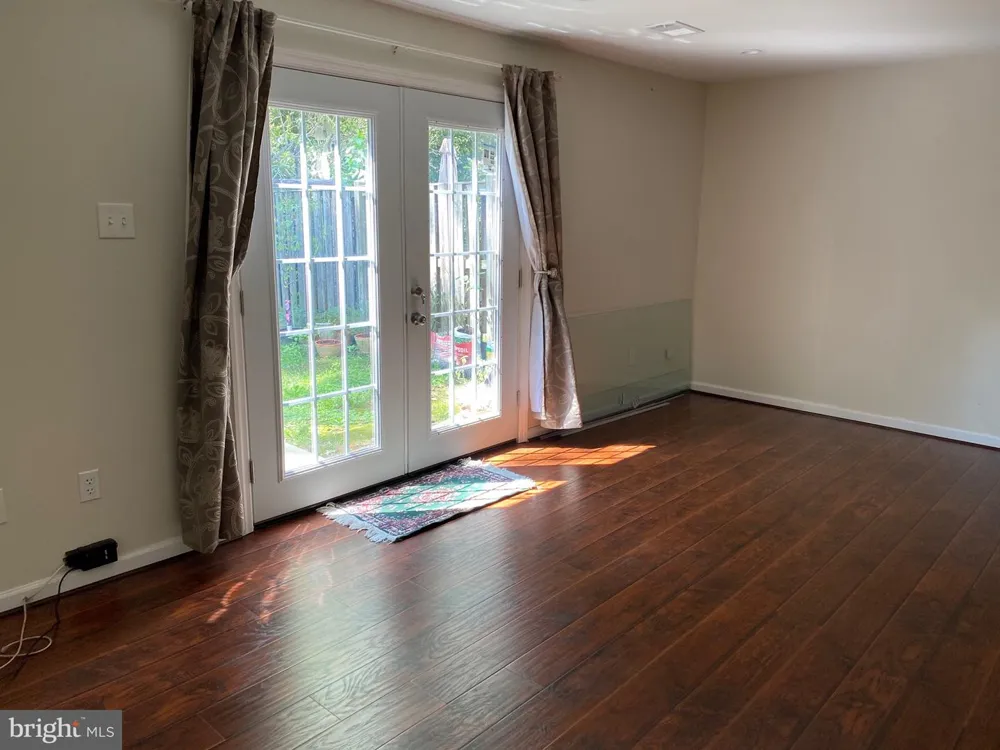 8122 PARKDALE COURT Springfield, VA 22153