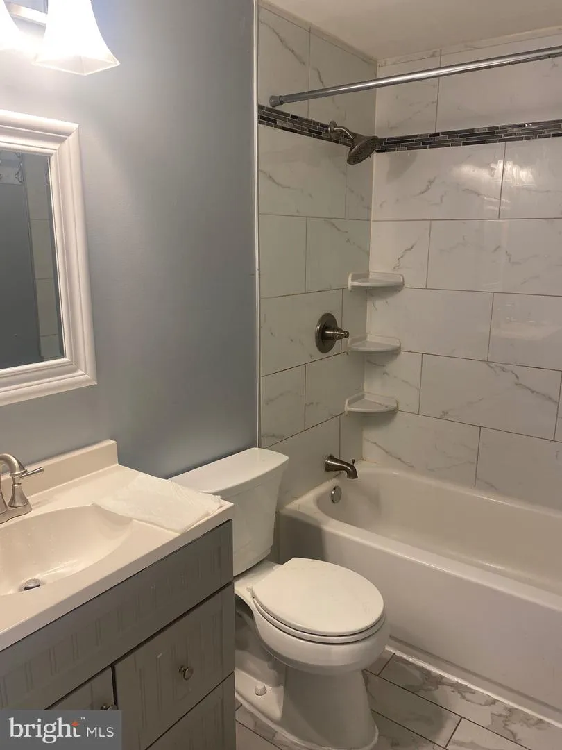 8122 PARKDALE COURT Springfield, VA 22153