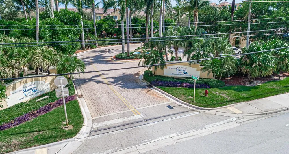 900 Scotia Drive #206 Hypoluxo, FL 33462