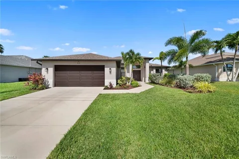 3716 SW 11th Place