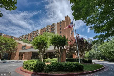 300 Johnson Ferry RD NE