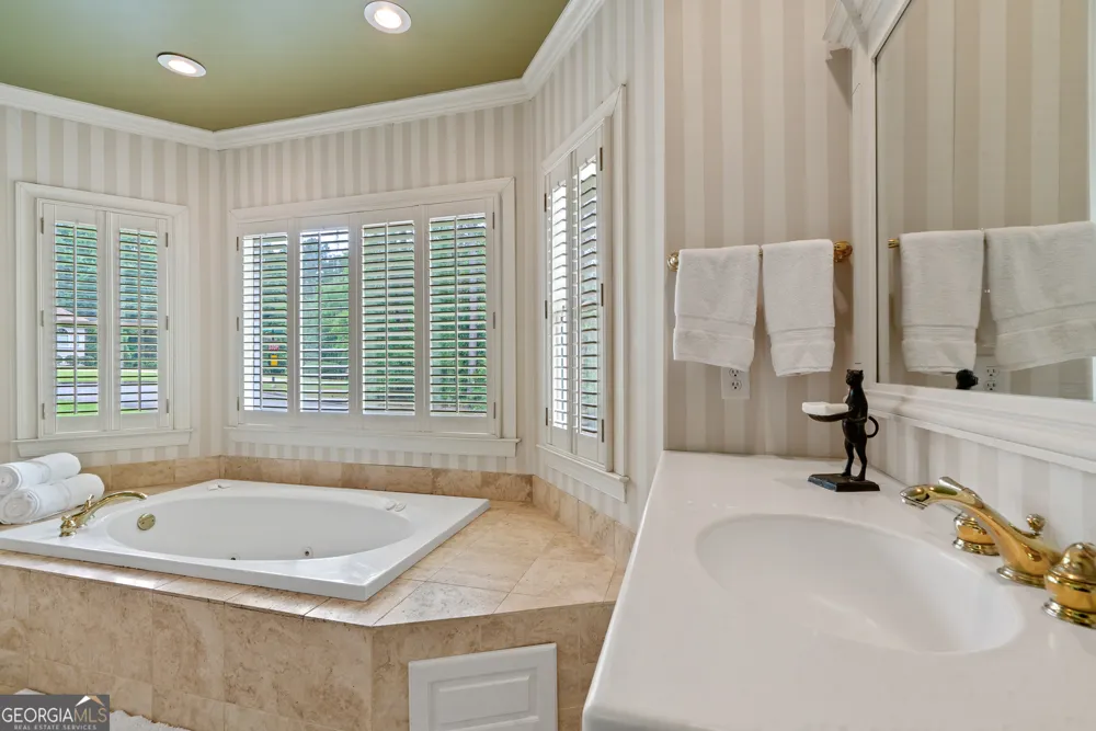 100 S Haven CT Macon, GA 31210
