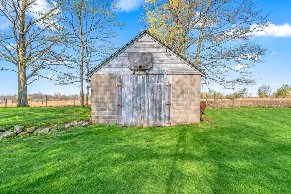 650 Boone Road Quincy, MI 49082