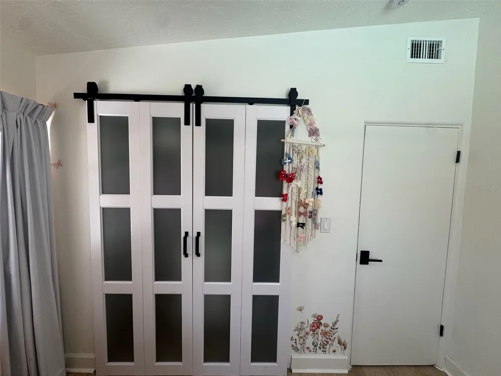 2406 FLORIDA BOULEVARD Bradenton, FL 34207