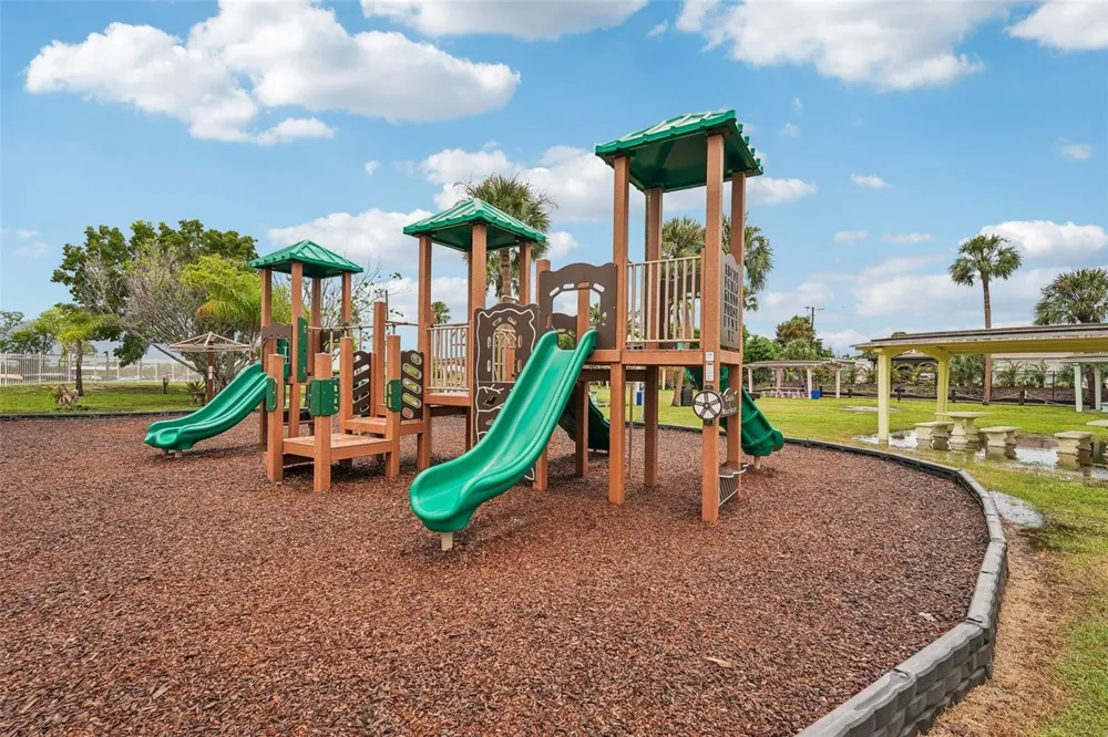 2406 FLORIDA BOULEVARD Bradenton, FL 34207