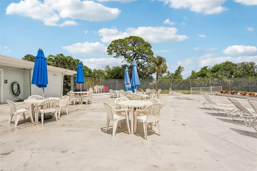 2406 FLORIDA BOULEVARD Bradenton, FL 34207
