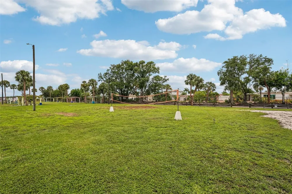 2406 FLORIDA BOULEVARD Bradenton, FL 34207