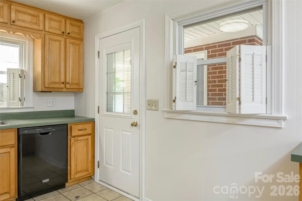 32 Kathy Drive Waynesville, NC 28786