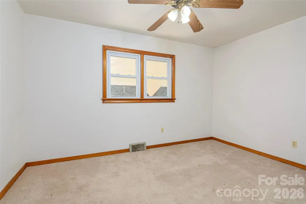 32 Kathy Drive Waynesville, NC 28786