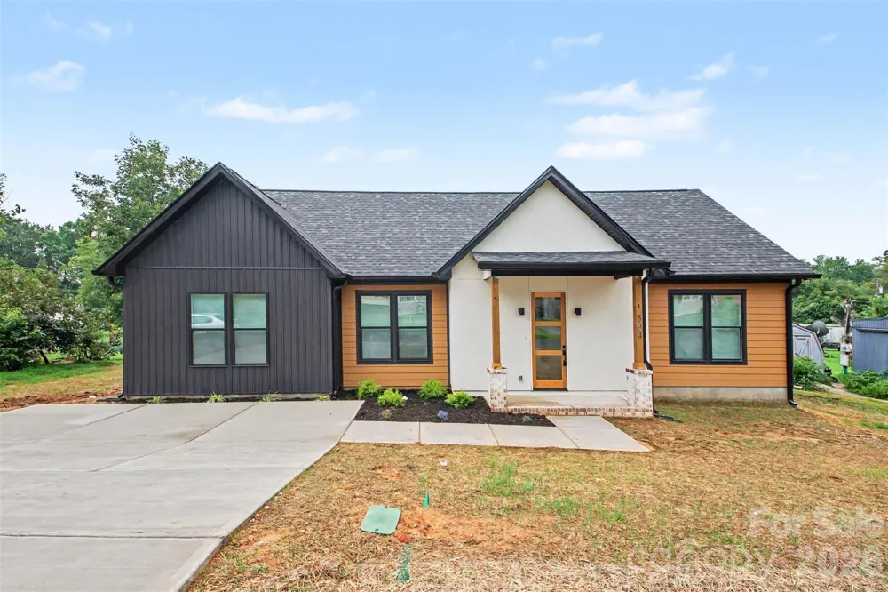 504 E 24th Street Kannapolis, NC 28083