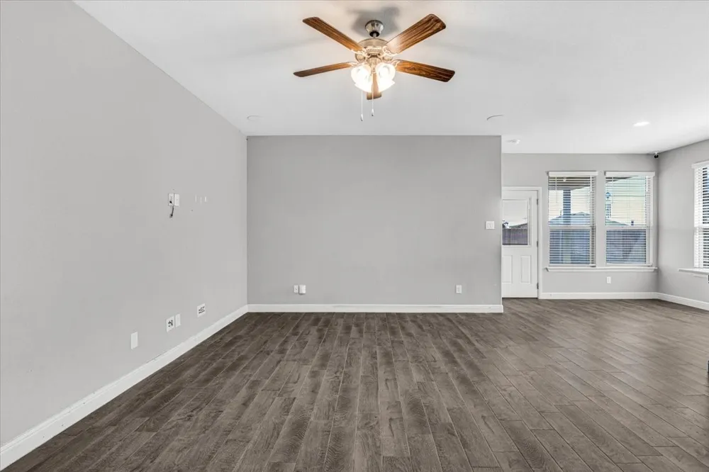 1402 Pleasanton Road Cleburne, TX 76033