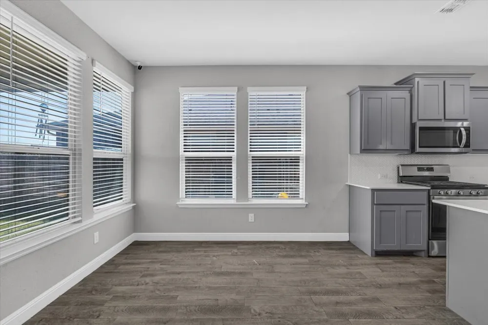 1402 Pleasanton Road Cleburne, TX 76033