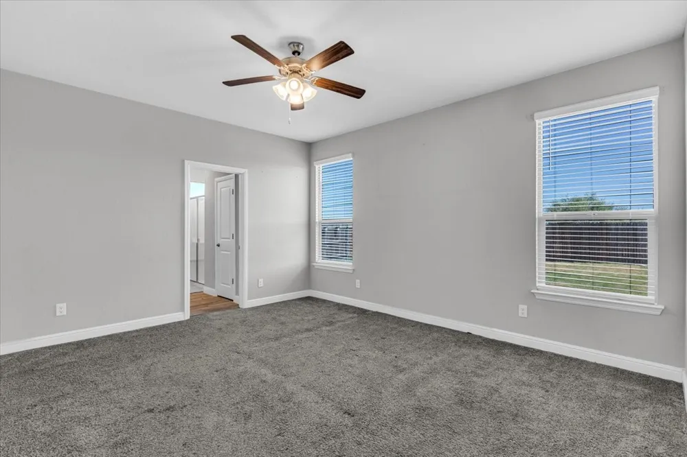 1402 Pleasanton Road Cleburne, TX 76033