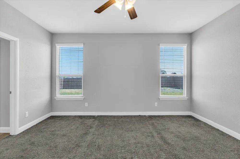1402 Pleasanton Road Cleburne, TX 76033