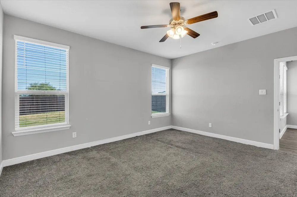 1402 Pleasanton Road Cleburne, TX 76033