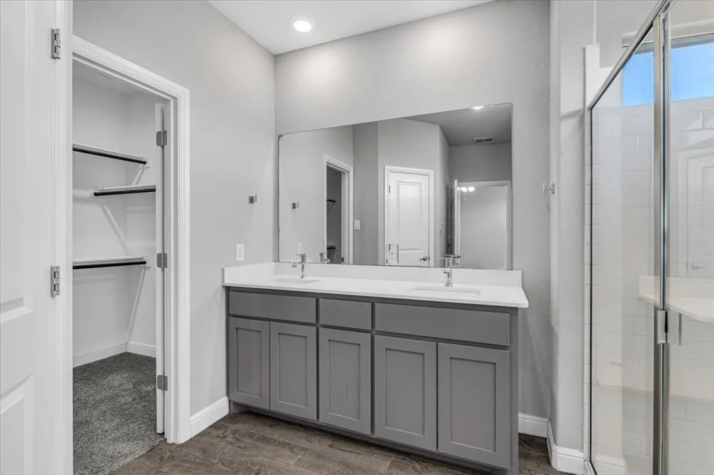 1402 Pleasanton Road Cleburne, TX 76033