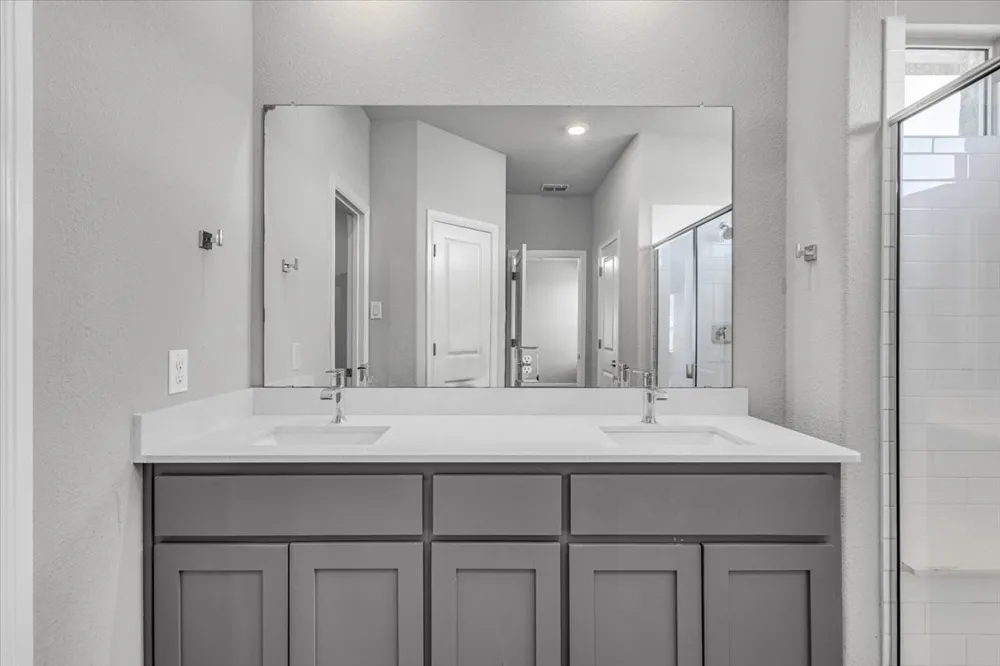 1402 Pleasanton Road Cleburne, TX 76033