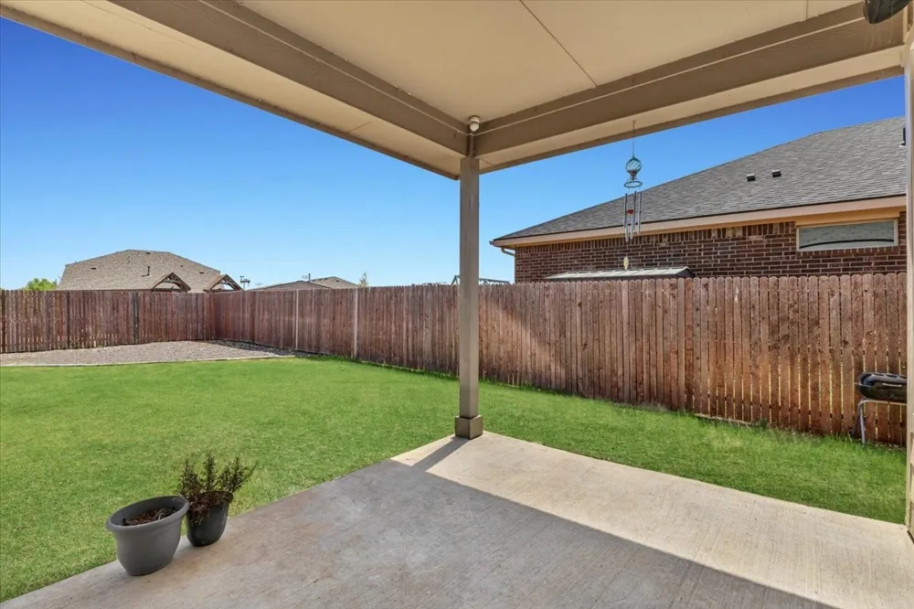 1402 Pleasanton Road Cleburne, TX 76033
