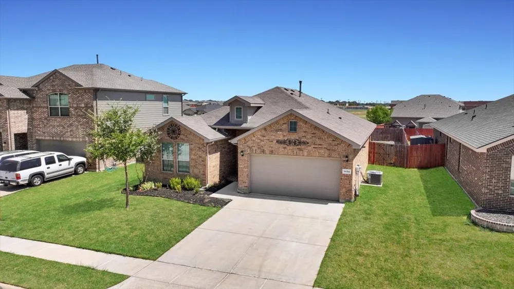 1402 Pleasanton Road Cleburne, TX 76033