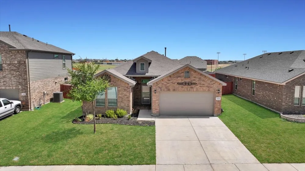 1402 Pleasanton Road Cleburne, TX 76033