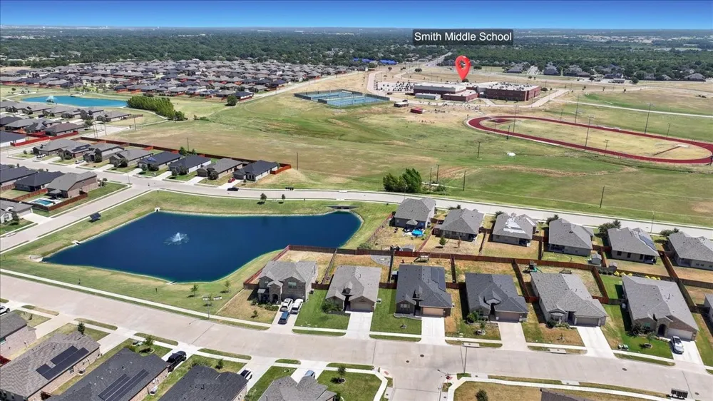 1402 Pleasanton Road Cleburne, TX 76033