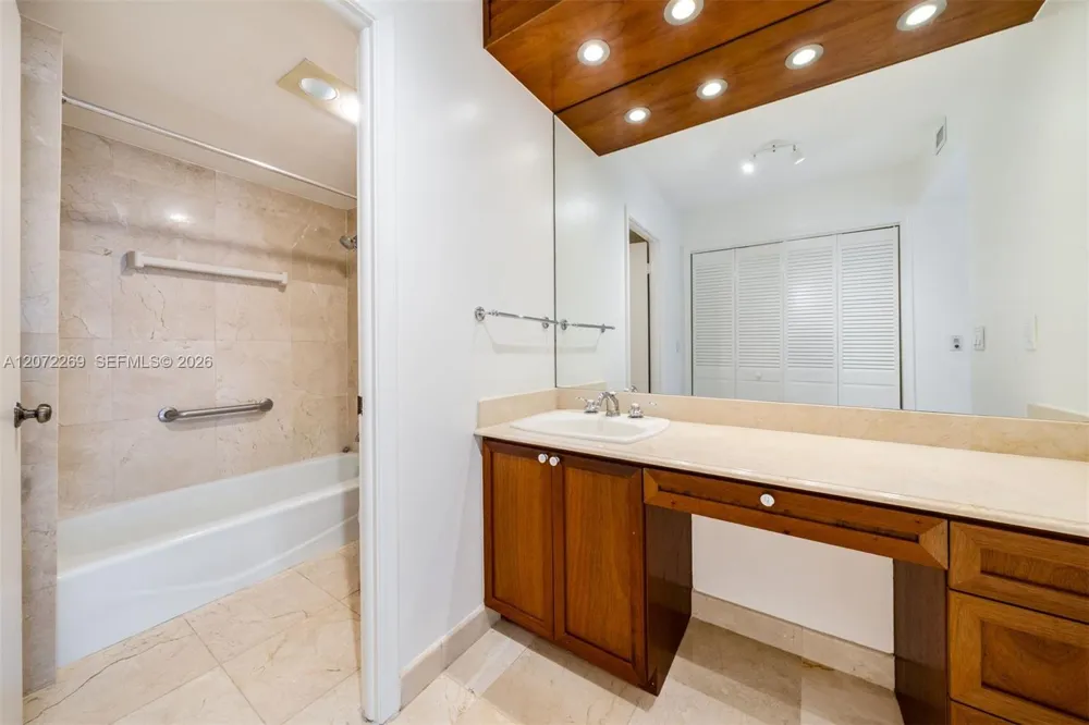 9801 Collins Ave #19H Bal Harbour, FL 33154
