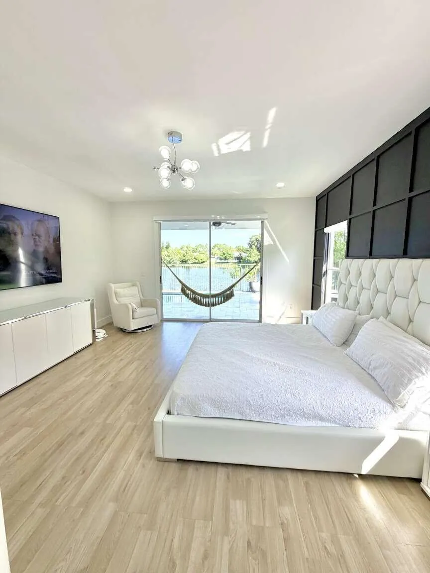 120 SARATOGA BOULEVARD W Royal Palm Beach, FL 33411