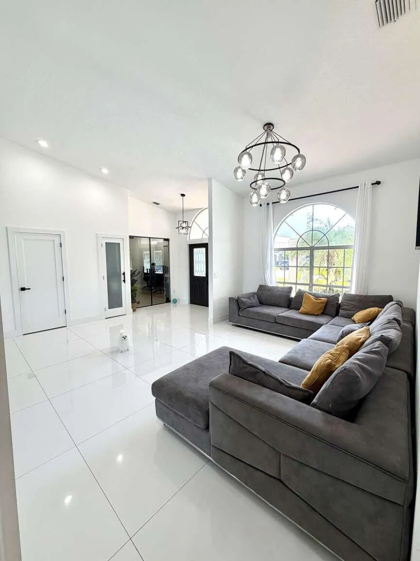 120 SARATOGA BOULEVARD W Royal Palm Beach, FL 33411