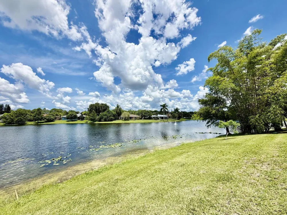 120 SARATOGA BOULEVARD W Royal Palm Beach, FL 33411