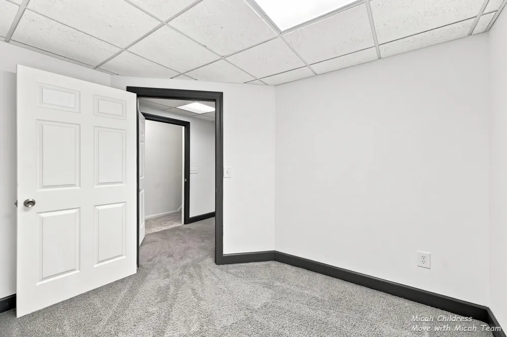 2700 Cape Coral Drive SW Wyoming City, MI 49418